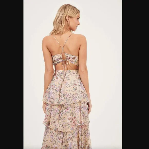 ASTR The Label Rosana Tiered Floral Dress NWT - Picture 4 of 6